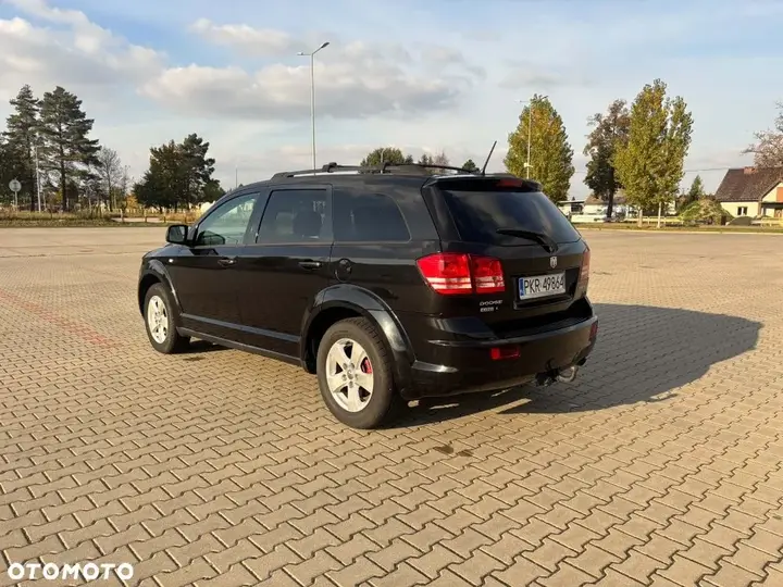 Dodge Journey 2010 photo 2