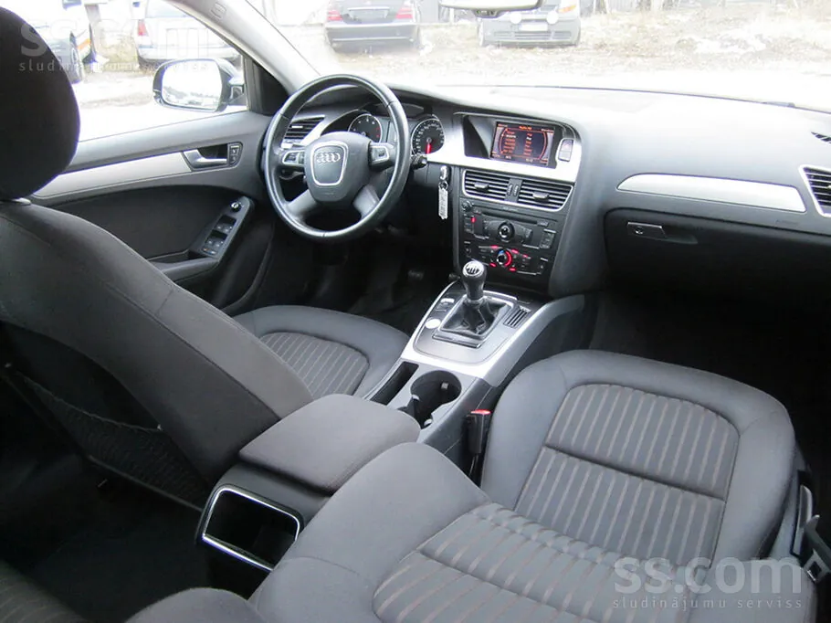Audi A4 2011 photo 3