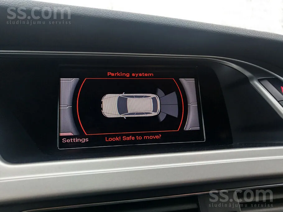 Audi A4 2011 photo 2