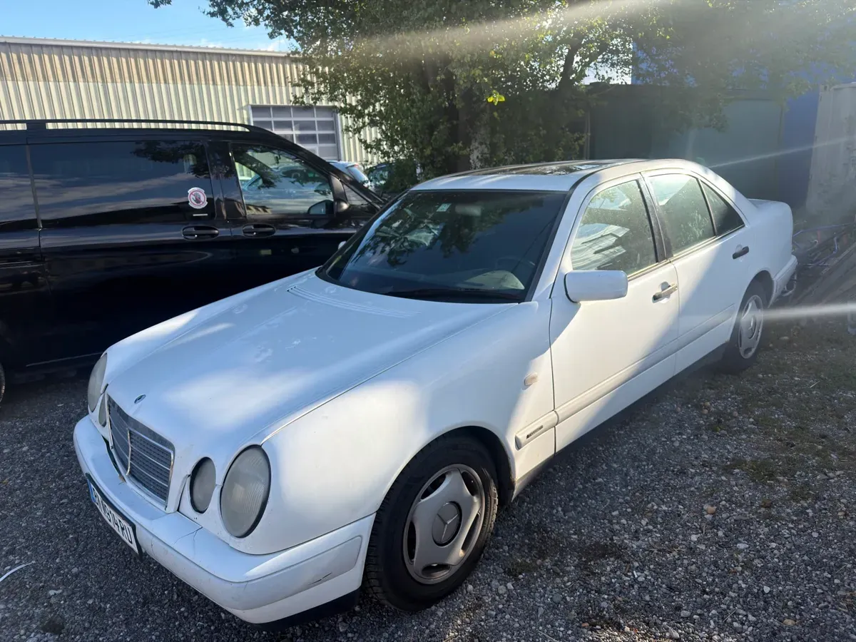 Mercedes-Benz Eklasse