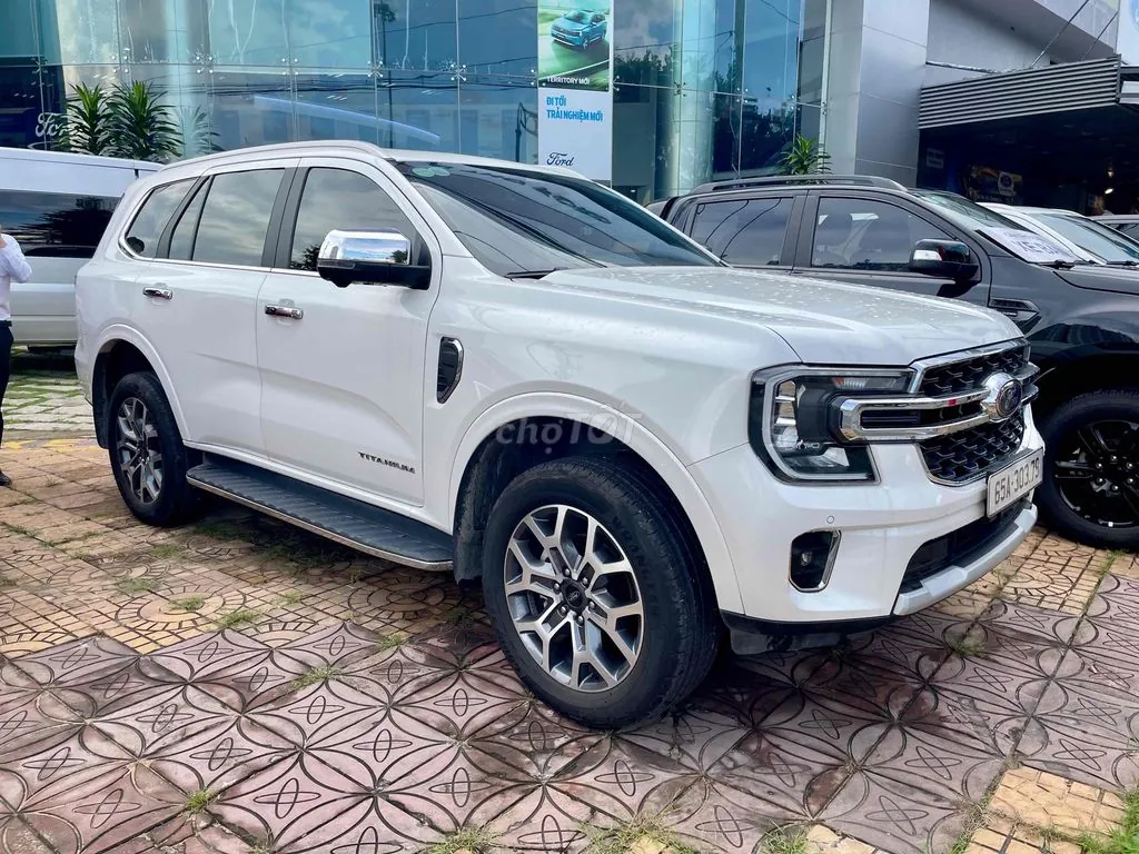 Ford Everest 2024 photo 2