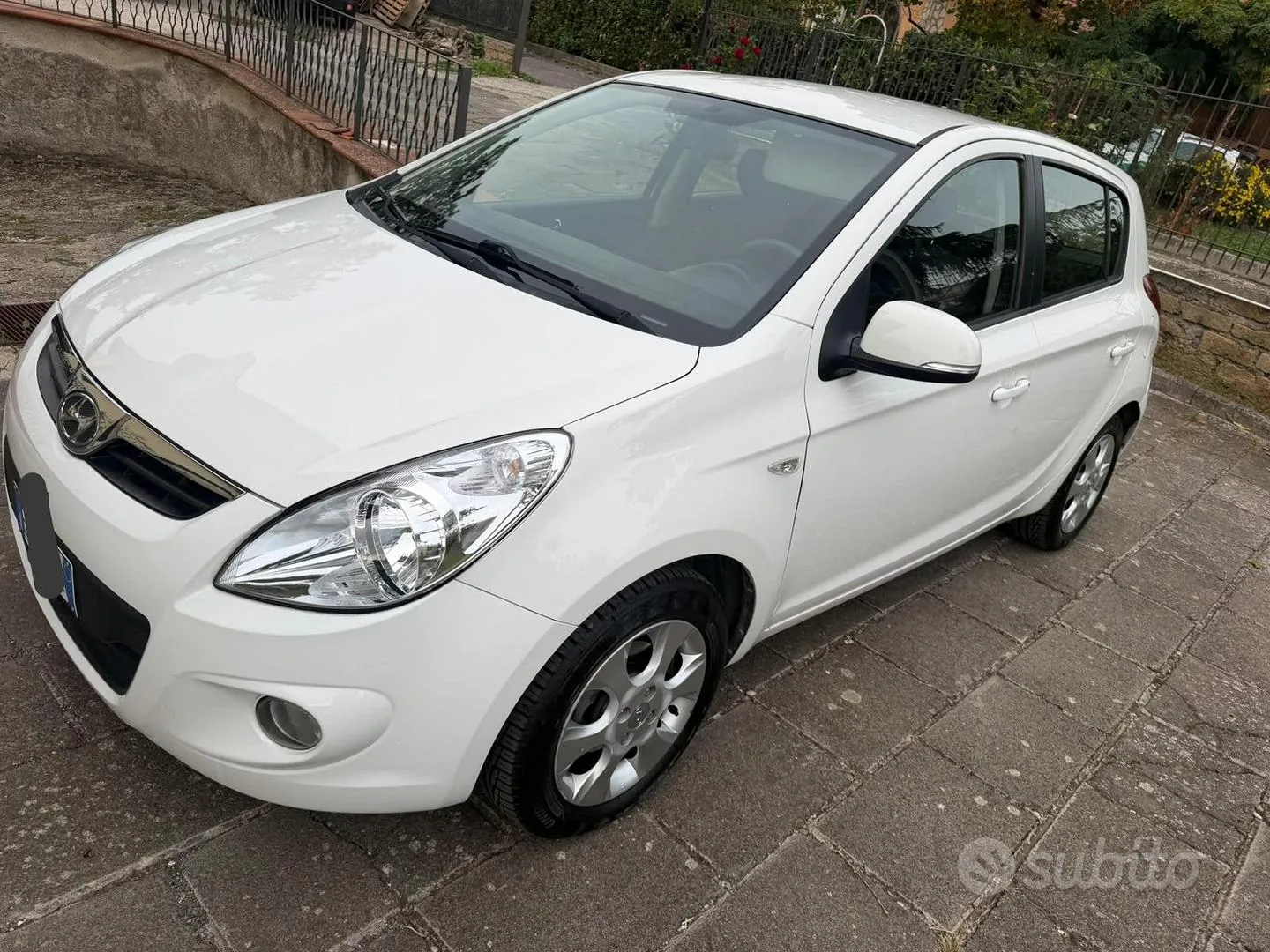 Hyundai I20 2011 photo 2