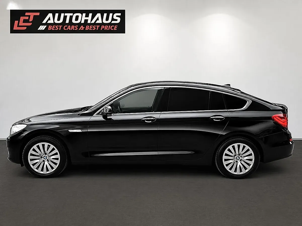 BMW 5 Series 2011 photo 2