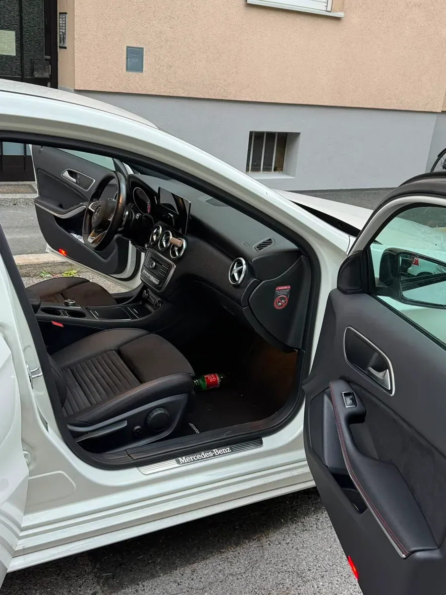 Mercedes-Benz A-Class 2017 photo 3