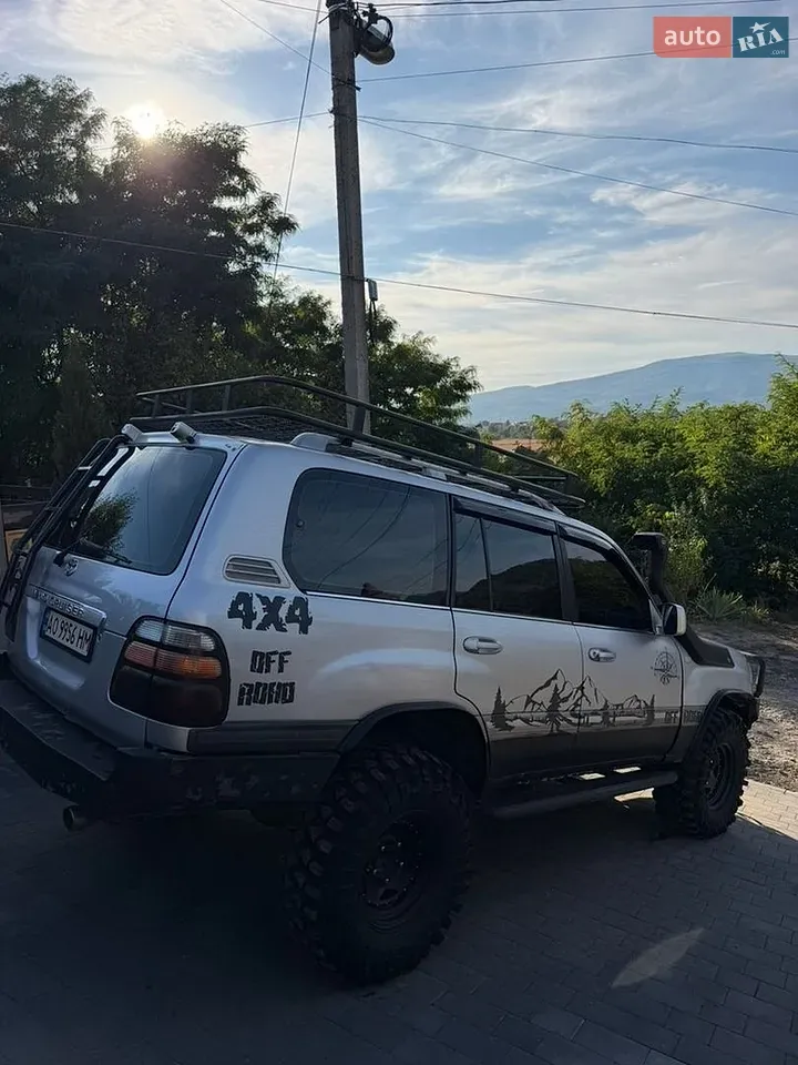 Toyota Land Cruiser 2006 photo 3