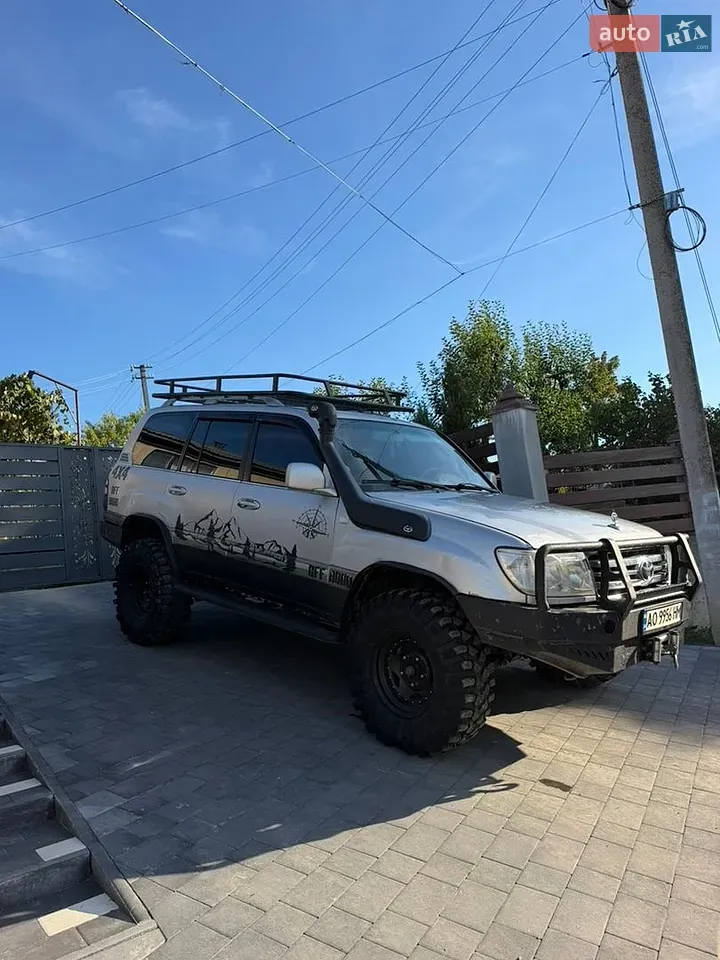 Toyota Land Cruiser 2006 photo 2
