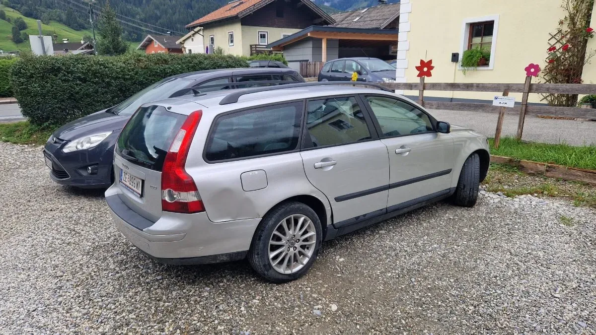 Volvo V50 2004 photo 2