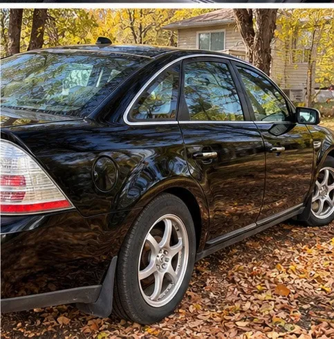 Ford Taurus 2008 photo 2