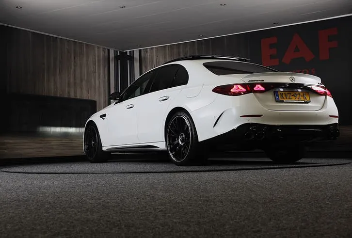Mercedes-Benz E-Class 2025 photo 3
