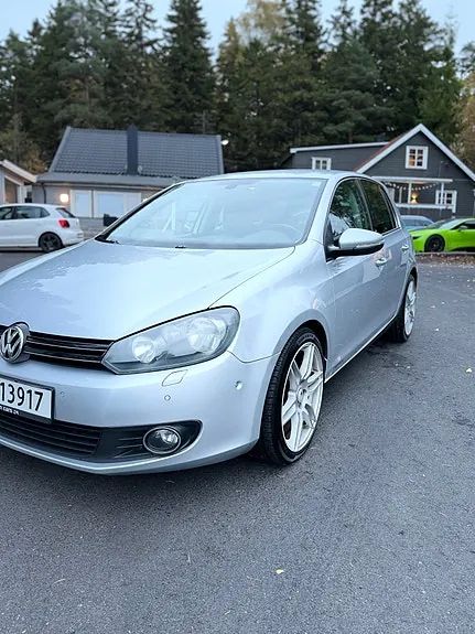Volkswagen Golf Vi 2011 photo 2