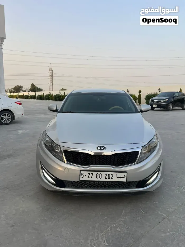 Kia K5 2012 photo 2
