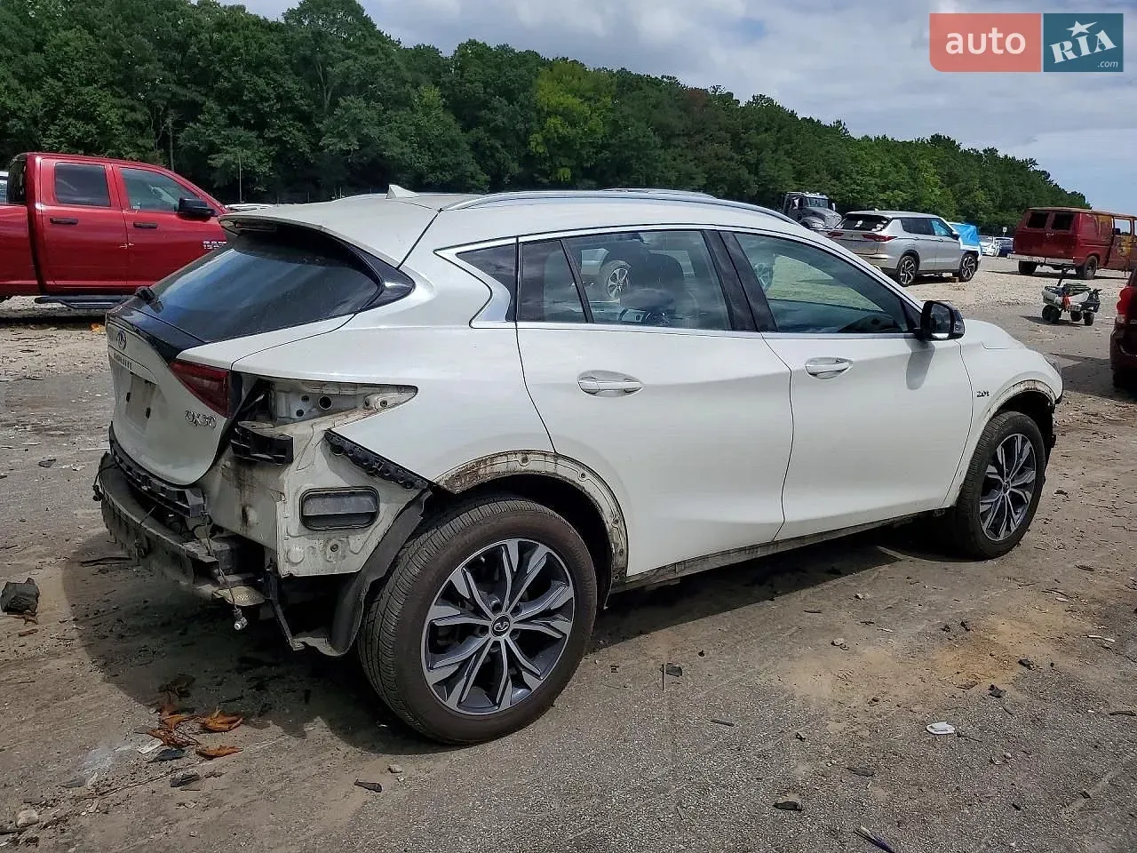 Infiniti Qx30 2017 photo 4