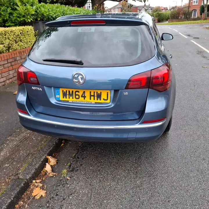 Vauxhall Astra 2015 photo 4