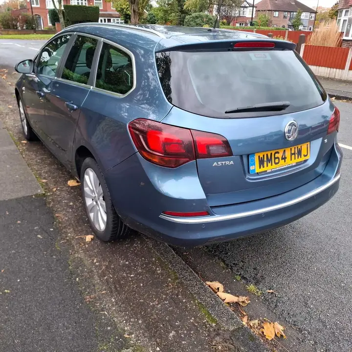 Vauxhall Astra 2015 photo 3
