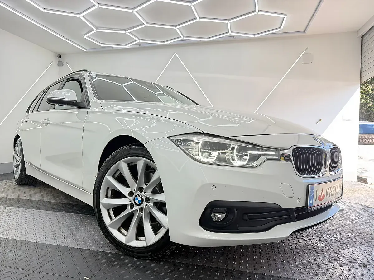 BMW 3 Series 2019 photo 3