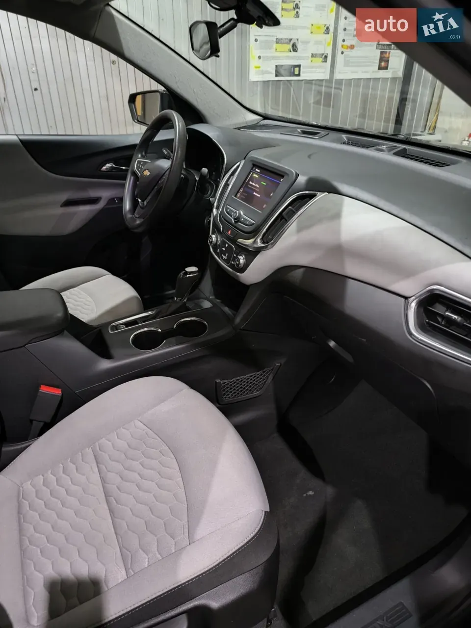 Chevrolet Equinox 2019 photo 2