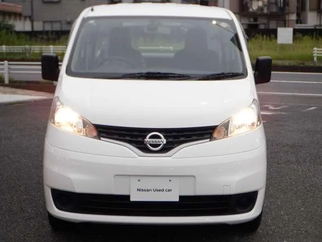 Nissan Nv200 2018 photo 2