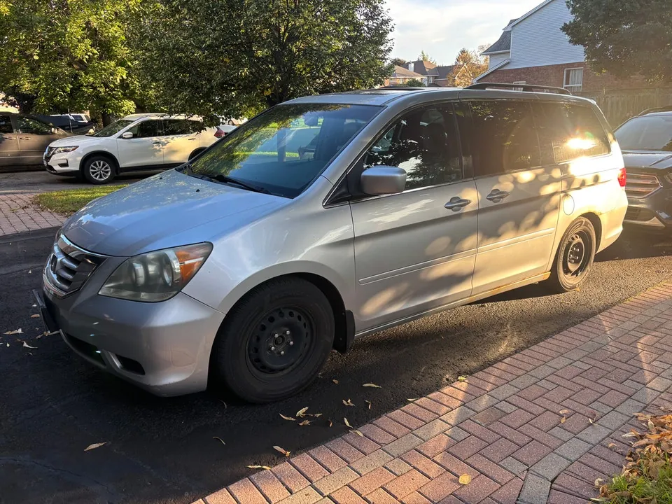 Honda Odyssey 2010 photo 4