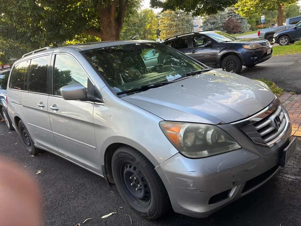 Honda Odyssey 2010 photo 3