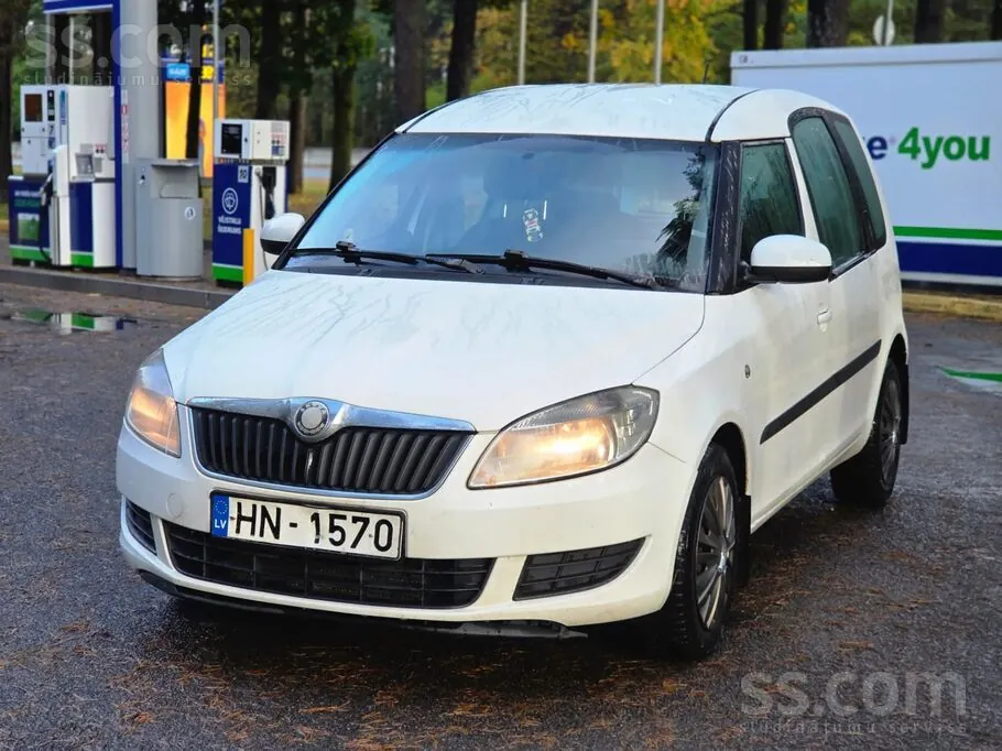 Skoda Roomster 2010 photo 2