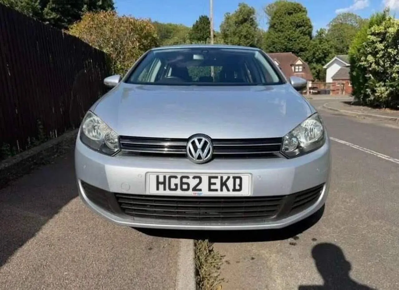 Volkswagen Golf 2012 photo 2