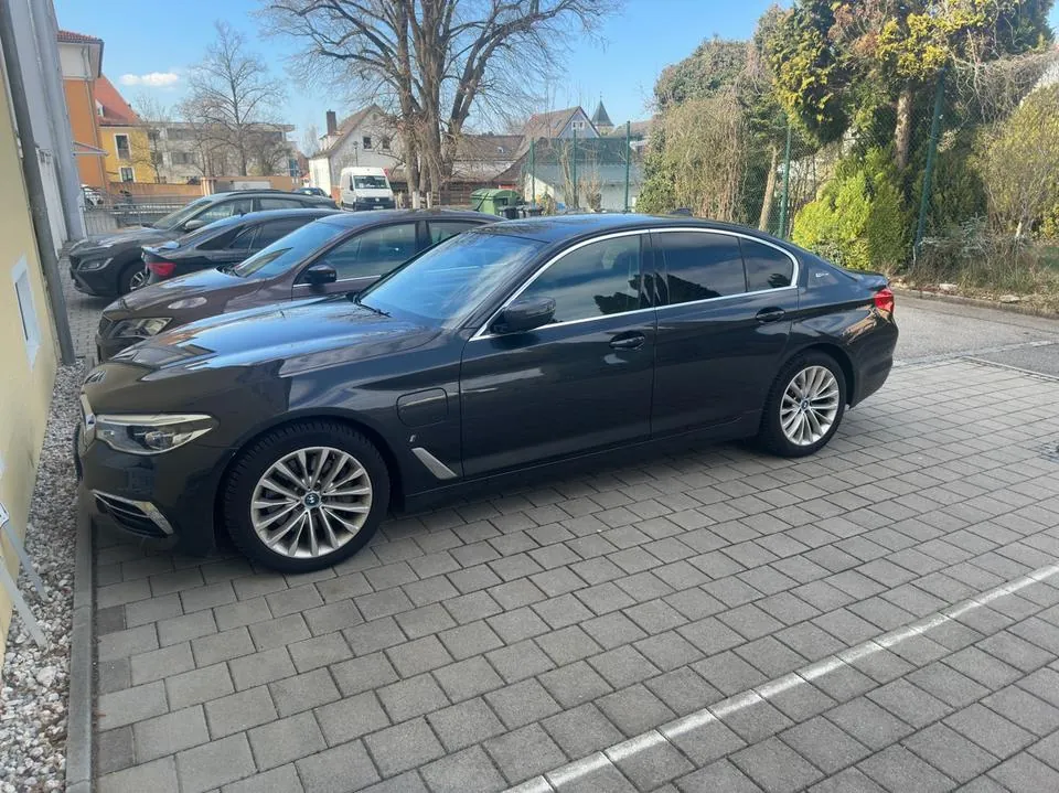 BMW 530E
