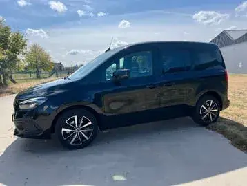 Mercedes-Benz Eqt 2024 photo 2