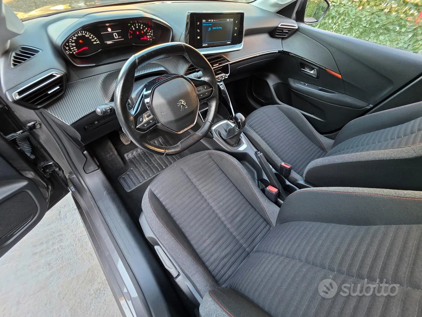 Peugeot 208 2021 photo 4