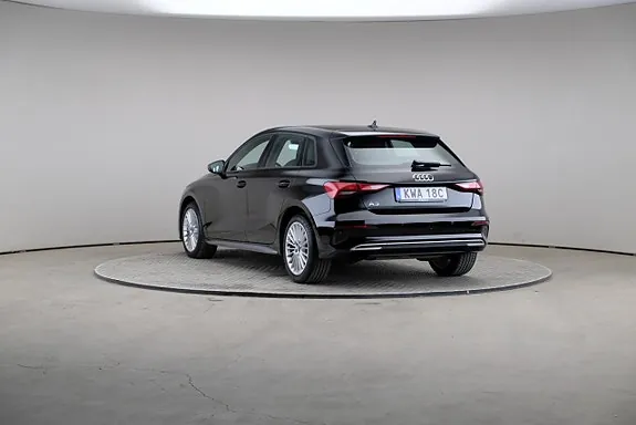 Audi A3 2023 photo 2