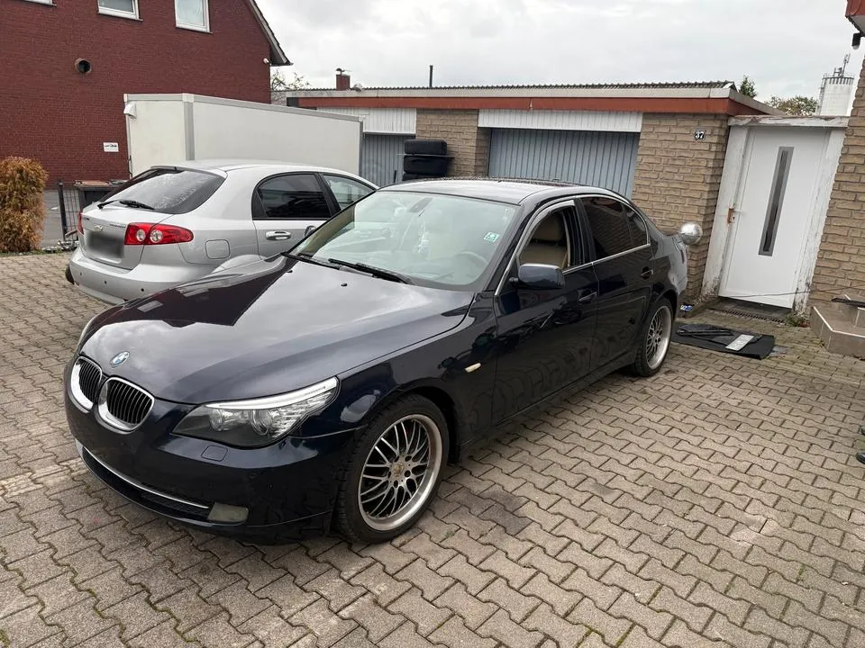 BMW E60 525I