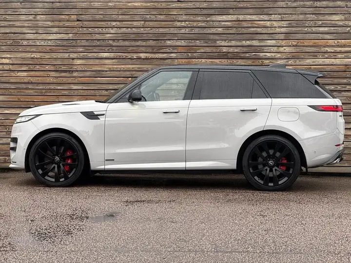 Land Rover Range Rover Sport 2023 photo 3