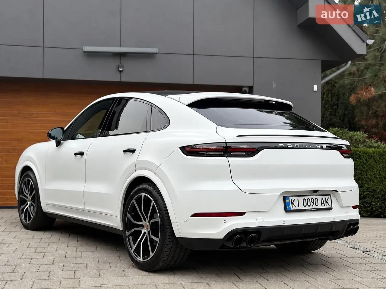 Porsche Cayenne Coupe 2022 photo 3