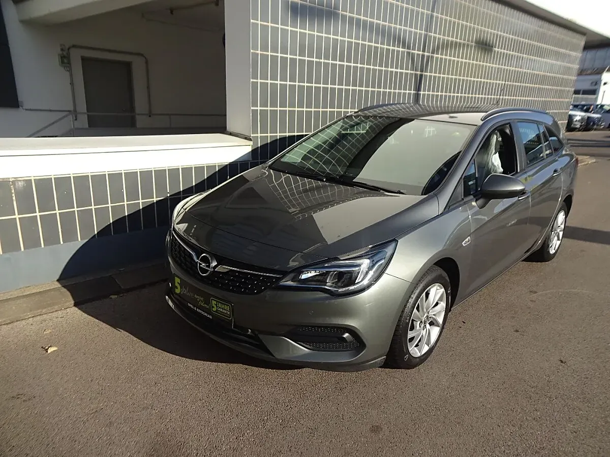 Opel Astra 2020 photo 2