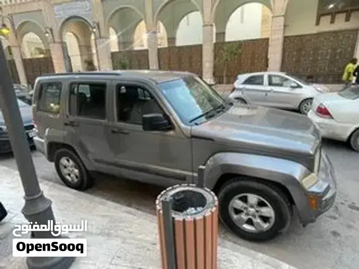 Jeep Liberty 2012 photo 4