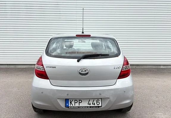 Hyundai I20 2010 photo 3
