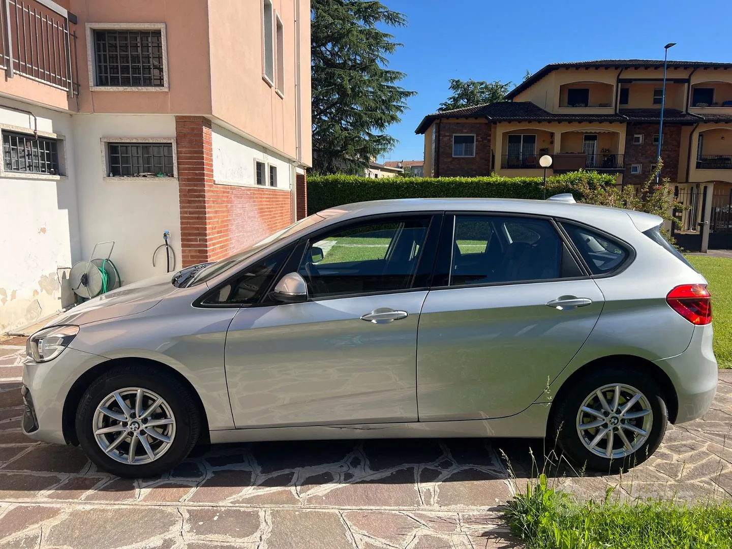 BMW 216 Active Tourer 2018 photo 2