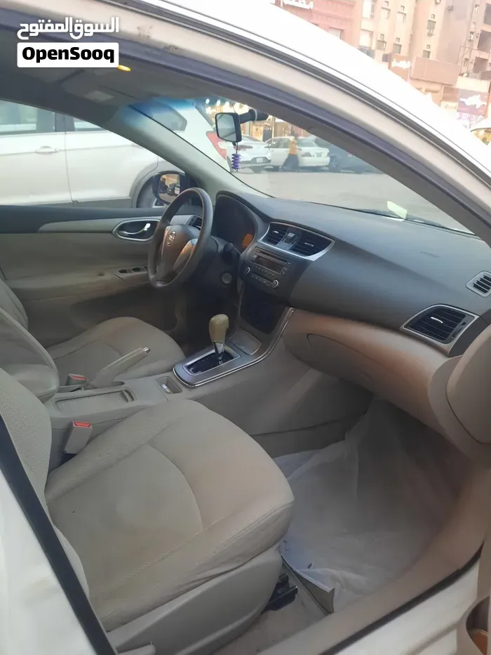 Nissan Sentra 2014 photo 2