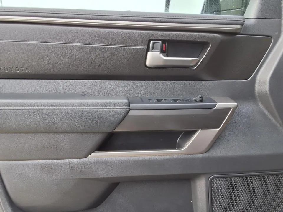 Toyota Sequoia 2026 photo 4
