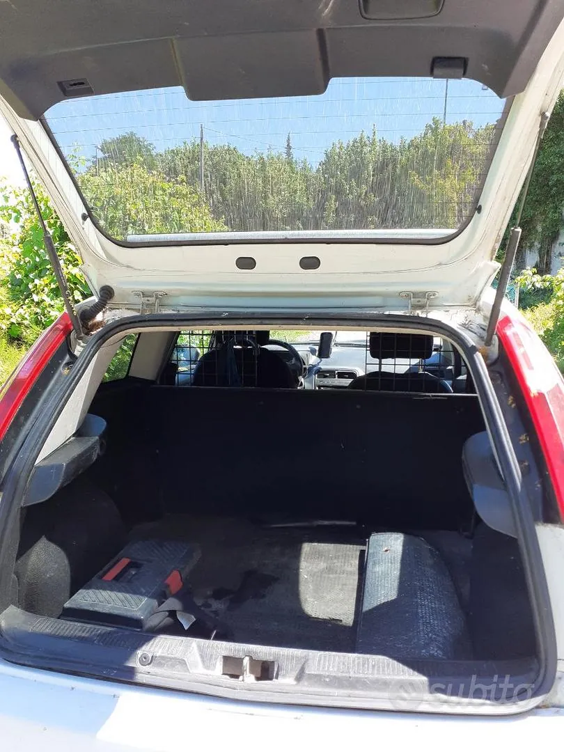 Fiat Punto 2008 photo 3