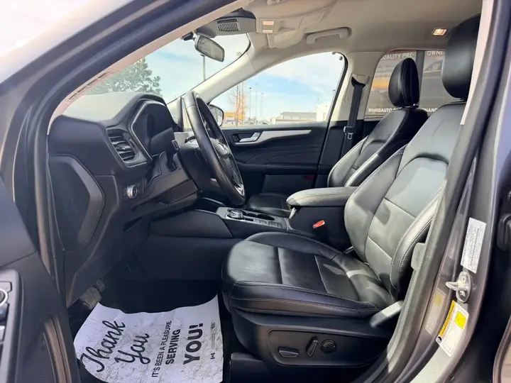 Ford Escape 2021 photo 2