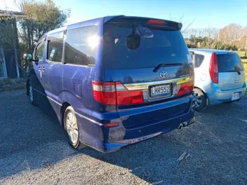 Toyota Alphard 2004 photo 2