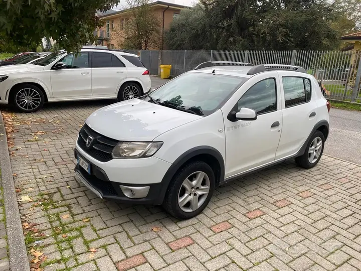 Dacia Sandero 2015 photo 3