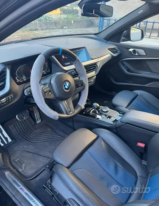 BMW 1 Series 2023 photo 2