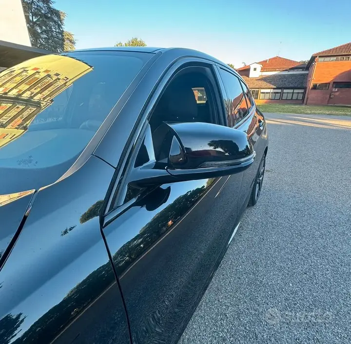 BMW 1 Series 2023 photo 4
