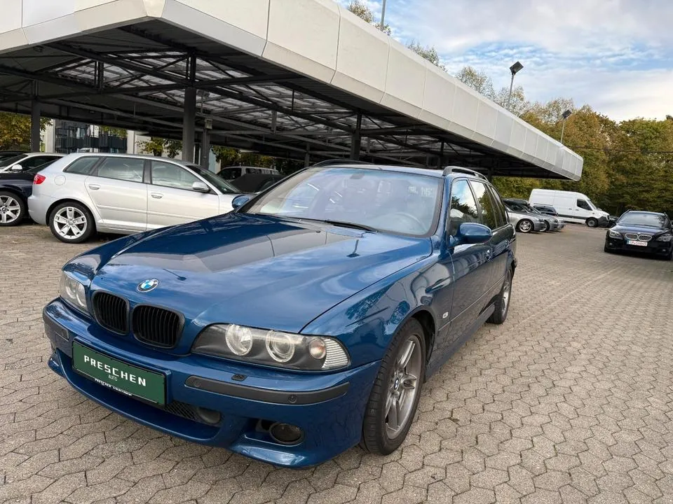 BMW 525I