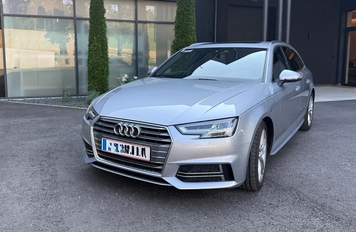 Audi A4 2016 photo 2