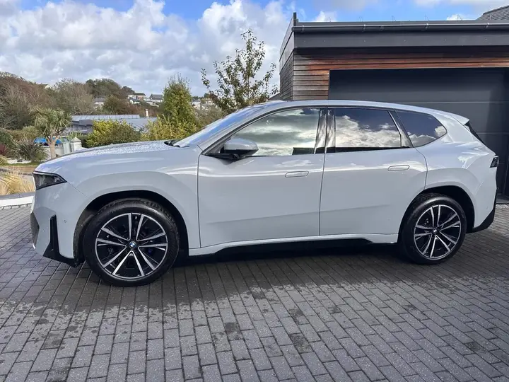 BMW Ix3 2026 photo 2