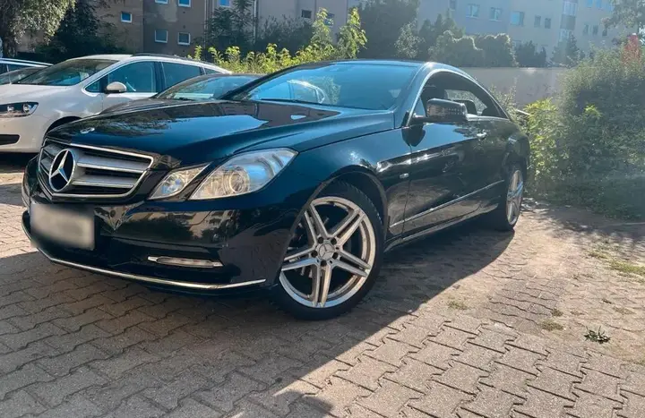 Mercedes-Benz E200 Coupe
