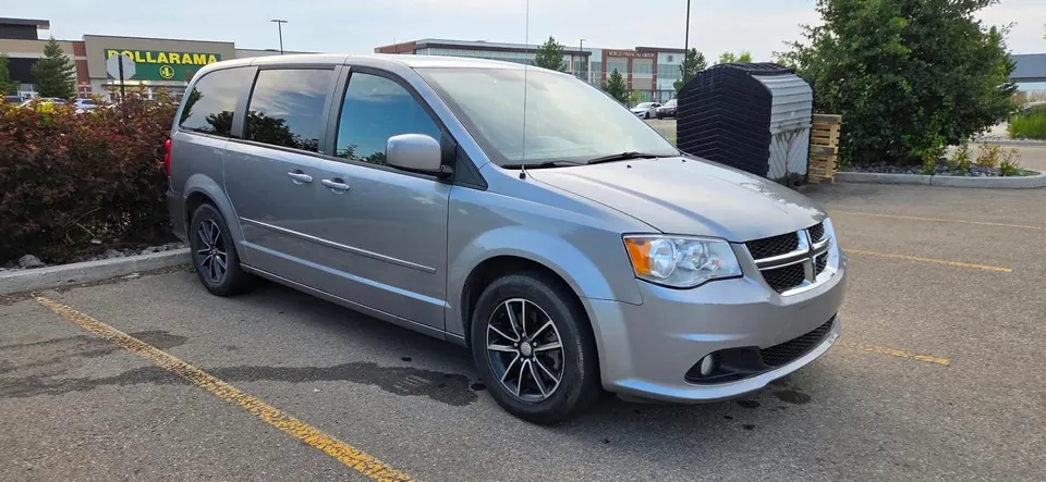 Dodge Grand Caravan 2018 photo 2