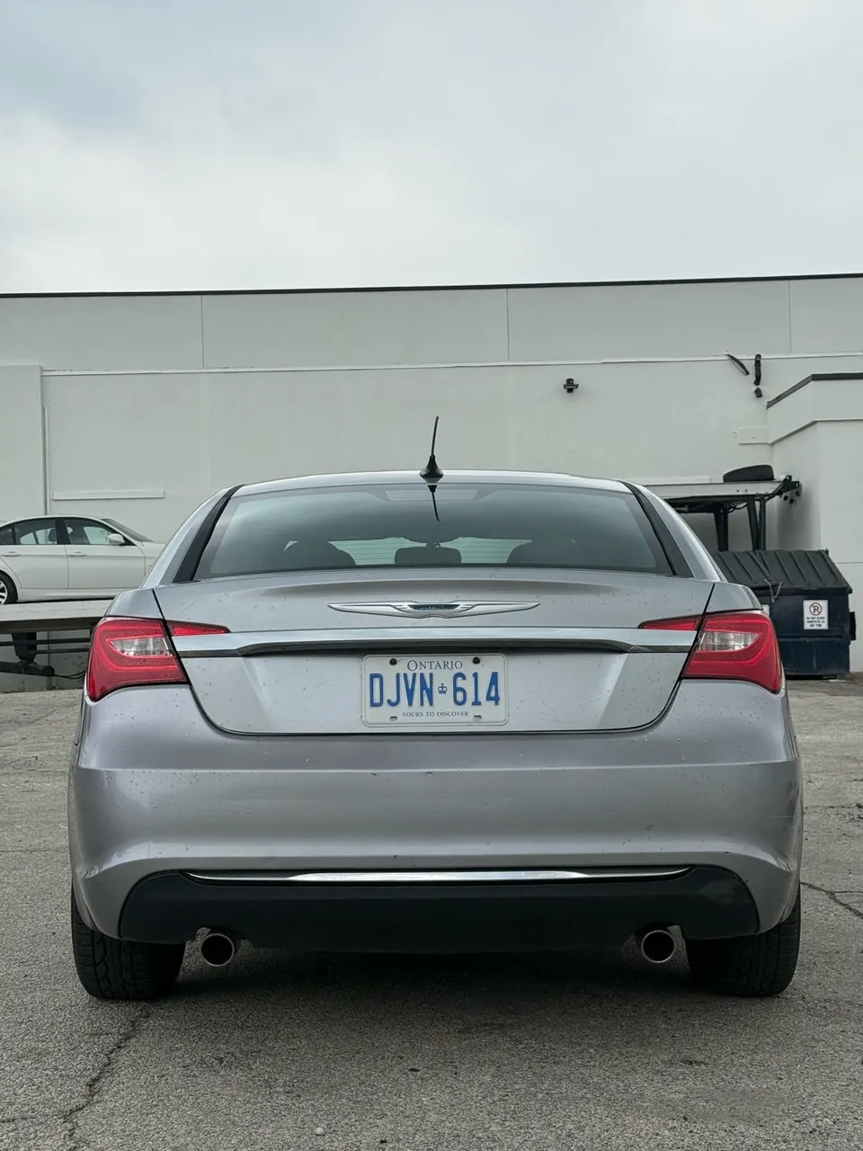 Chrysler 200 2014 photo 2